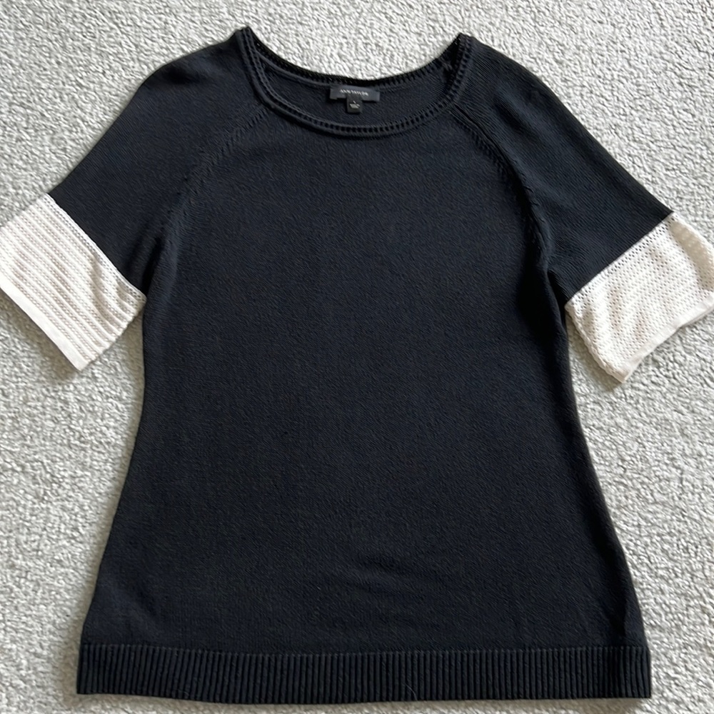 Ann Taylor Black & White Sweater Top Size L